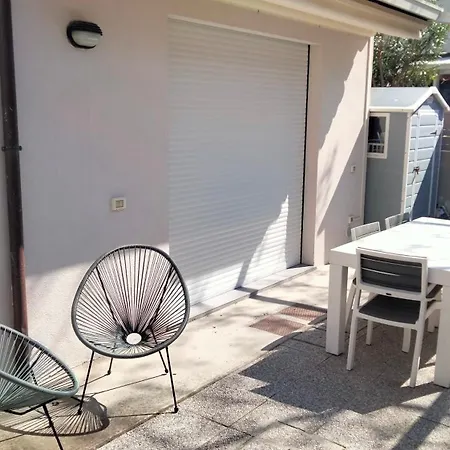 Kymahome * Πέζαρο